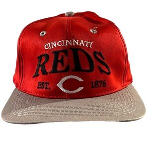 VINTAGE MLB CINCINNATI REDS EMBROIDERED BASEBALL CAP RED BLK WHT NEW WITHOUT TAG